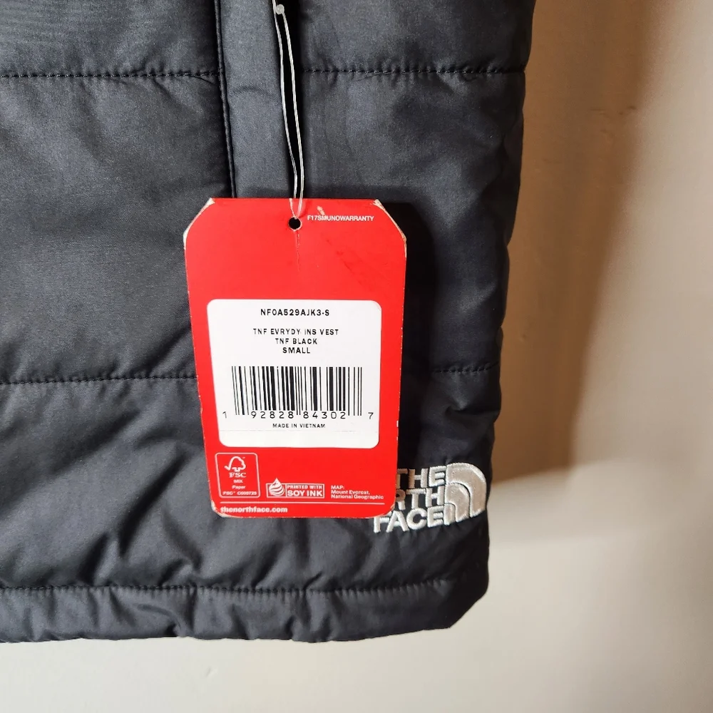NWT The North Face Mens Everyday Insulated Black Full Zip Vest Size Small
